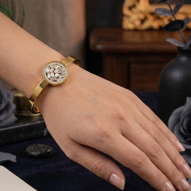 Aura Medallion Cuff