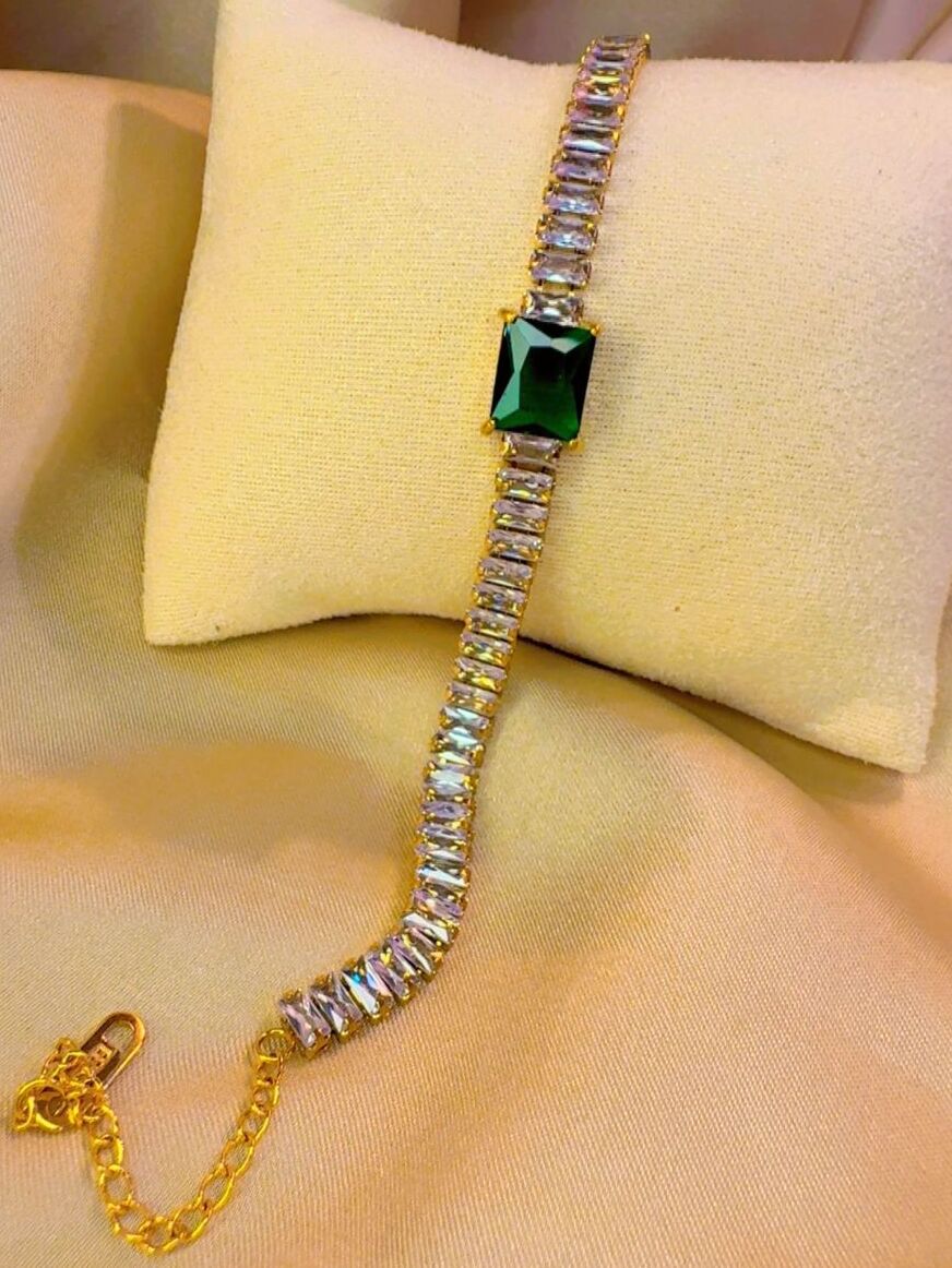 Tennis bracelet