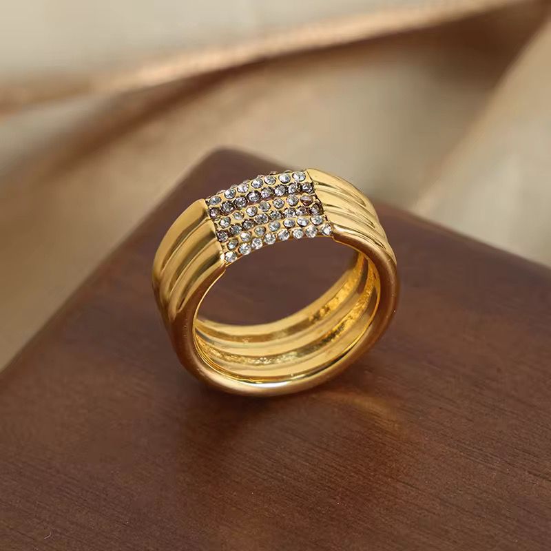 Rhinestone ring