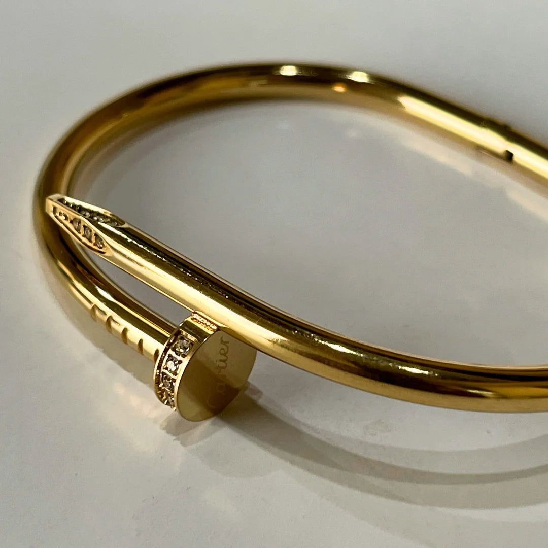Zircon Nail cuff