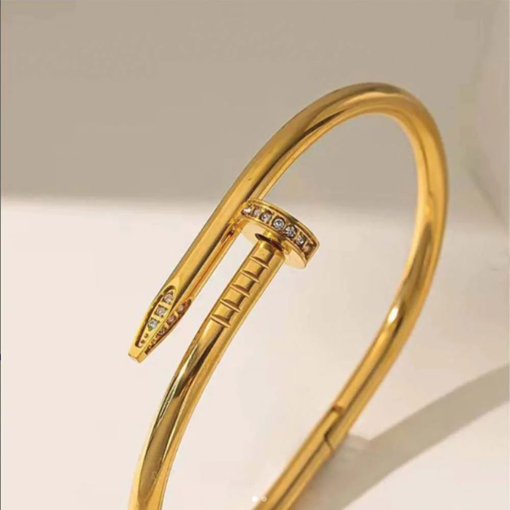 Zircon Nail cuff
