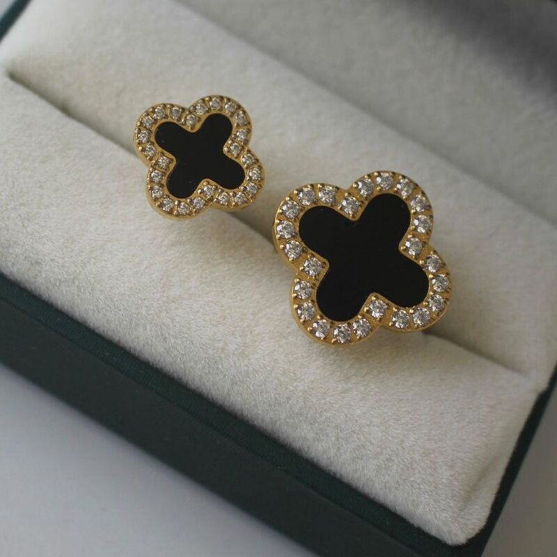 Double clover ring