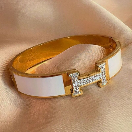 H cuff