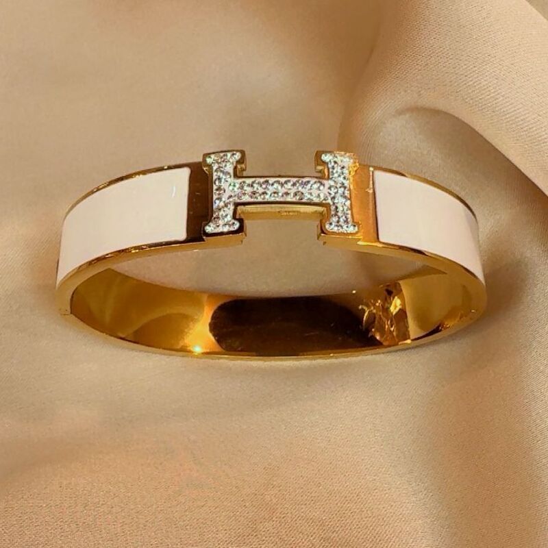 H cuff