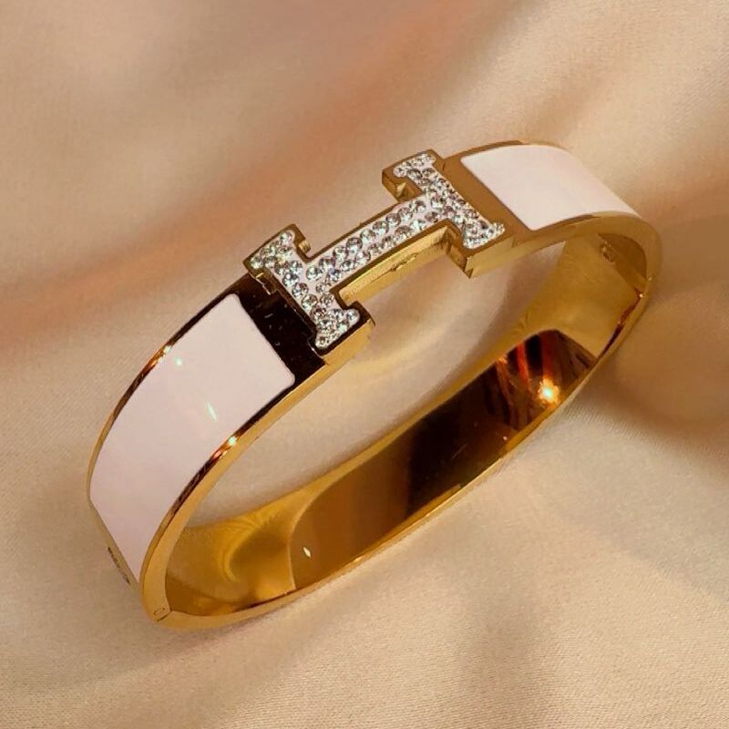 H cuff