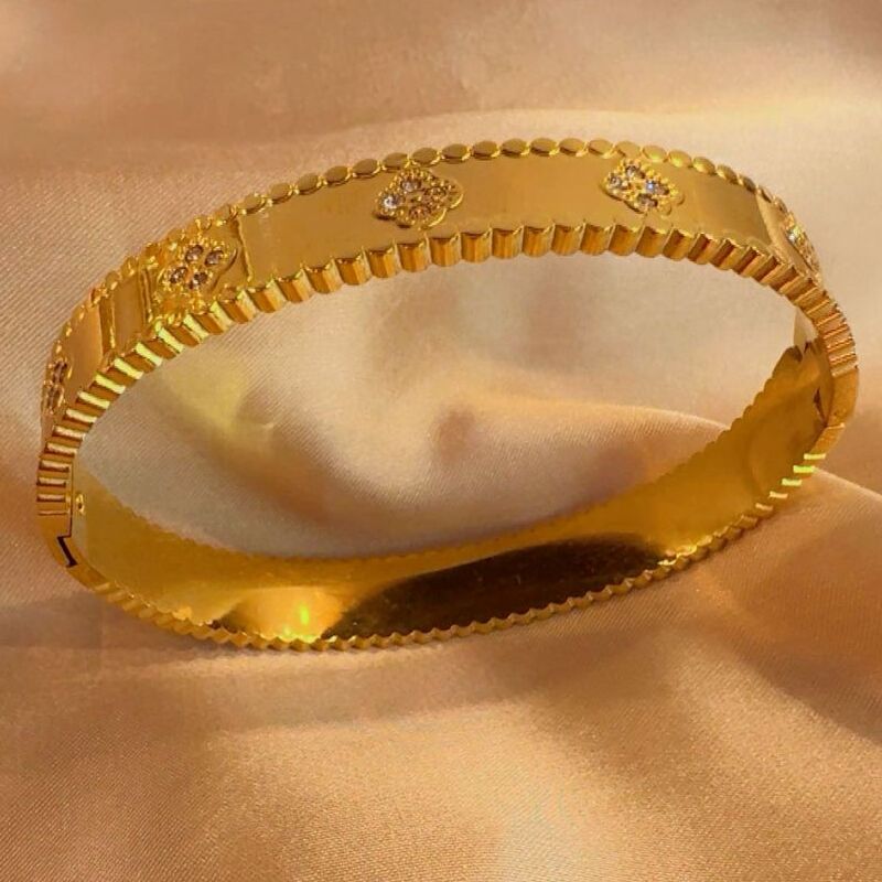 Dainty flower cuff