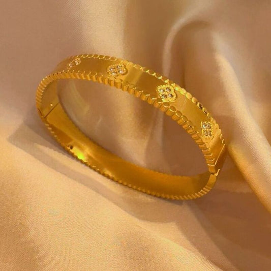 Dainty flower cuff