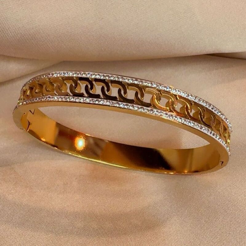 EnChain cuff
