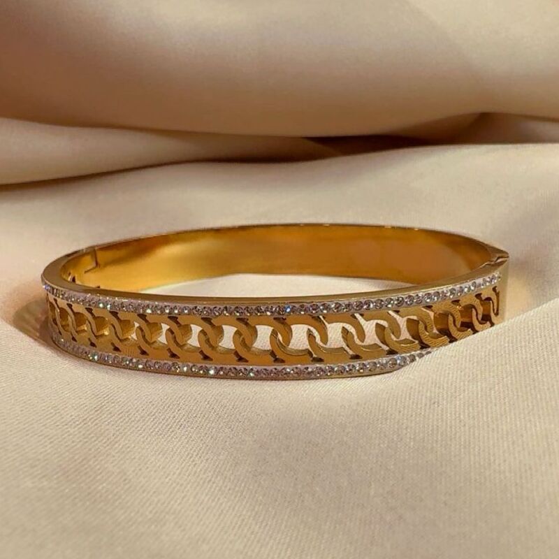 EnChain cuff
