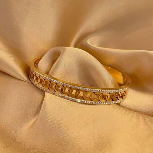 EnChain cuff
