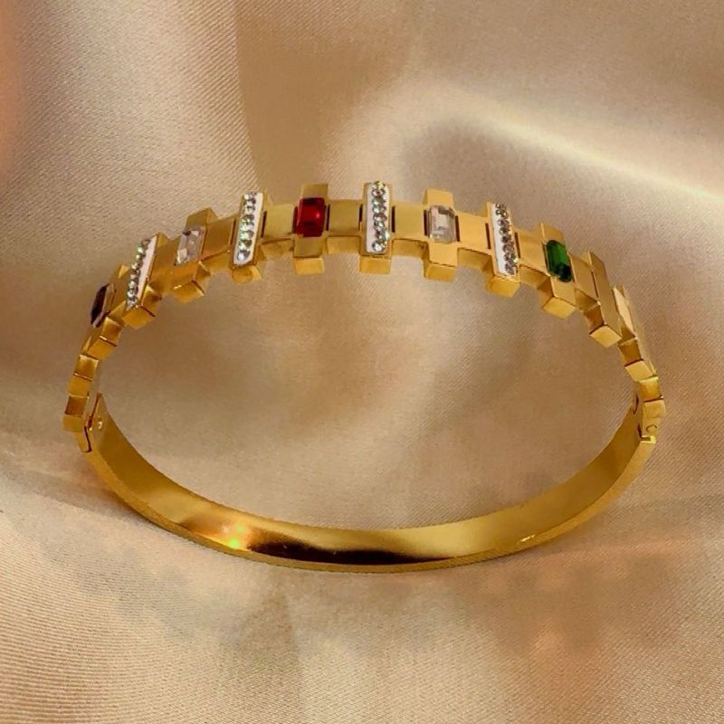 Luxee cuff / H cuff