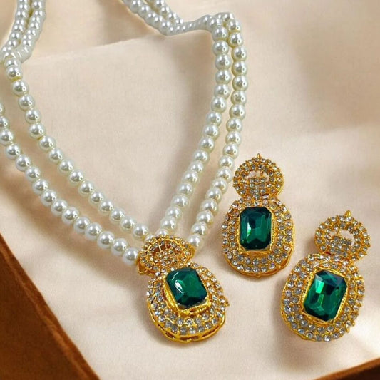 Emerald Royalty Pearl Necklace Set