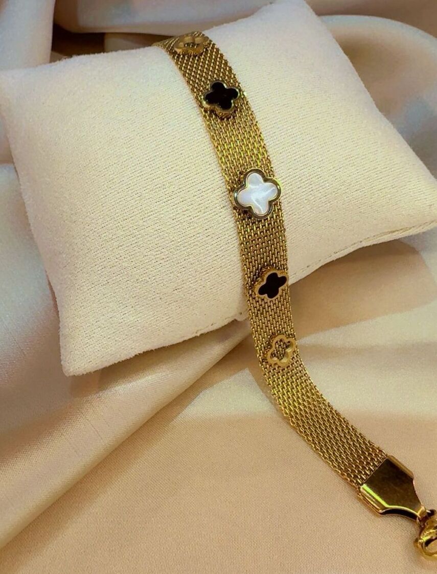 Mesh clover bracelet