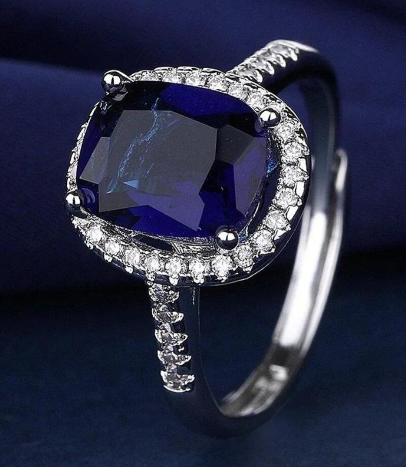 Blue zircon set