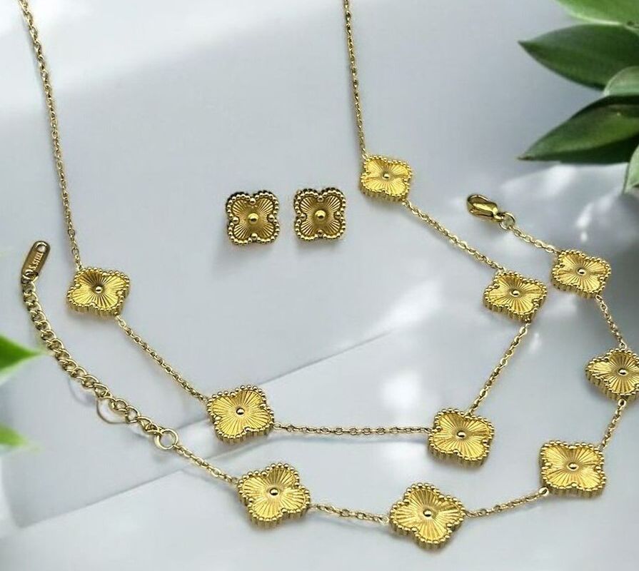 Golden clover set
