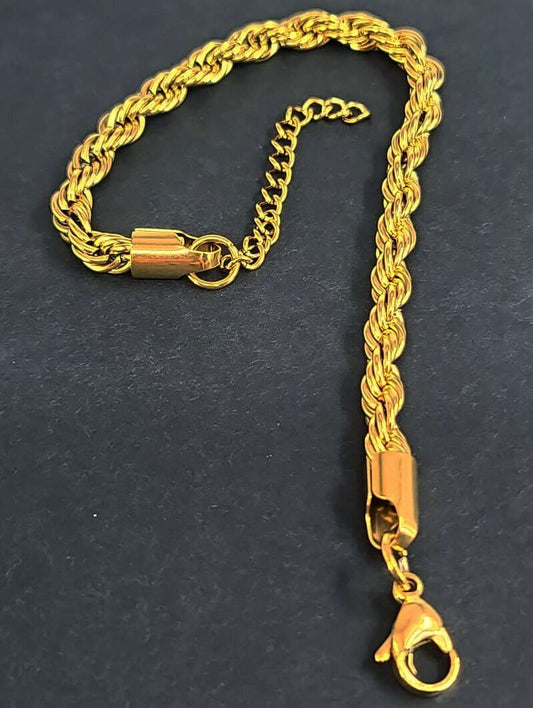 Single twisted bracelet