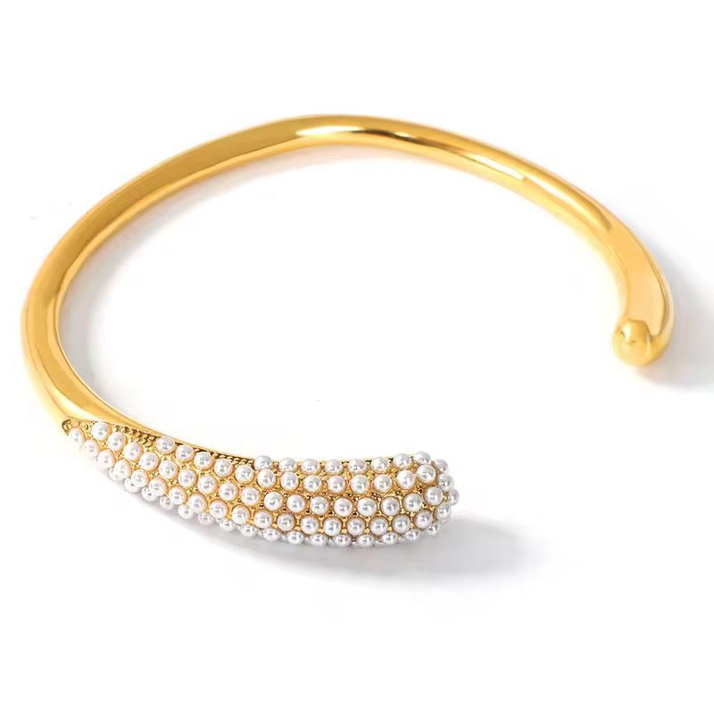 Pearl cuff
