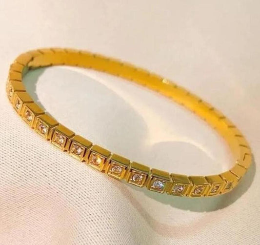 Square stone delicate cuff