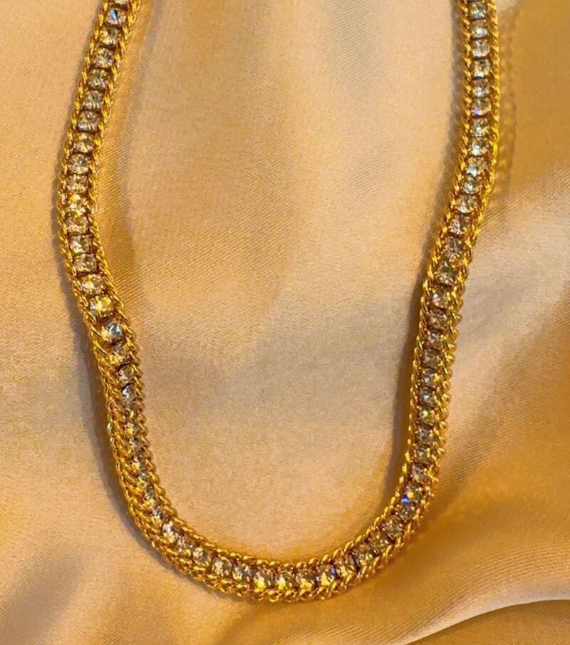 Luster necklace