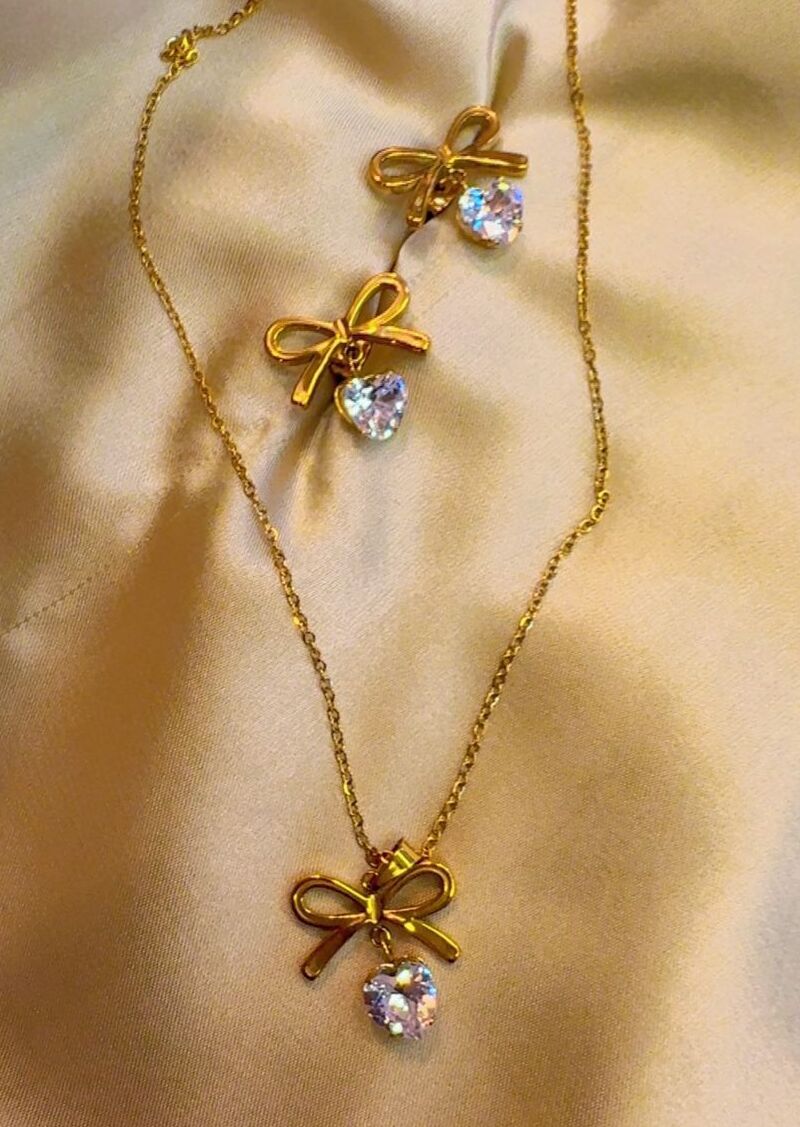 White stone heart set