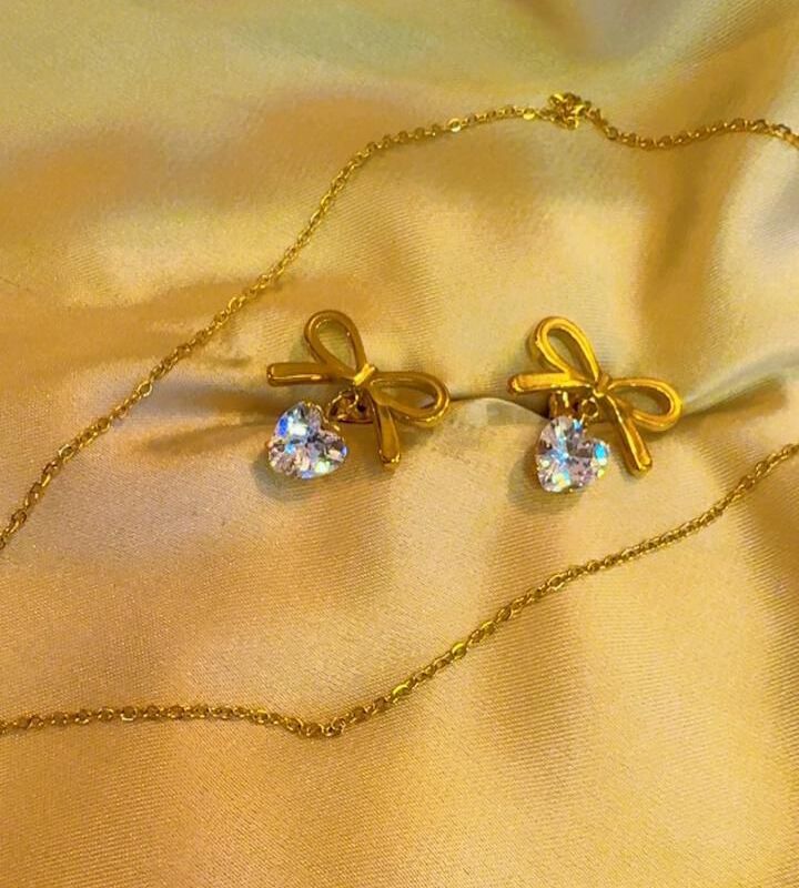 White stone heart set