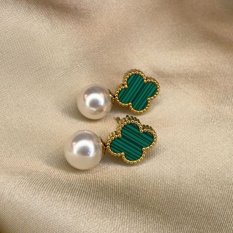 Green clover set