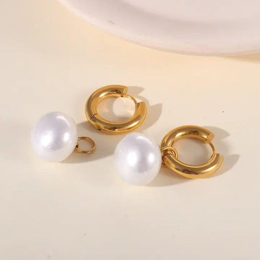 Pearl drop earrings