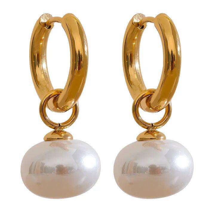 Pearl drop earrings
