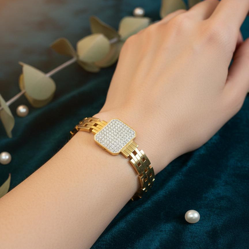 Midtown Square Crystal Link Bangle