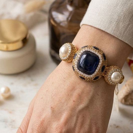 Imperial Noir Pearl Bangle