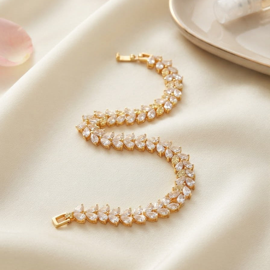 Gold Pear-Cut Zircon Leaf Bracelet