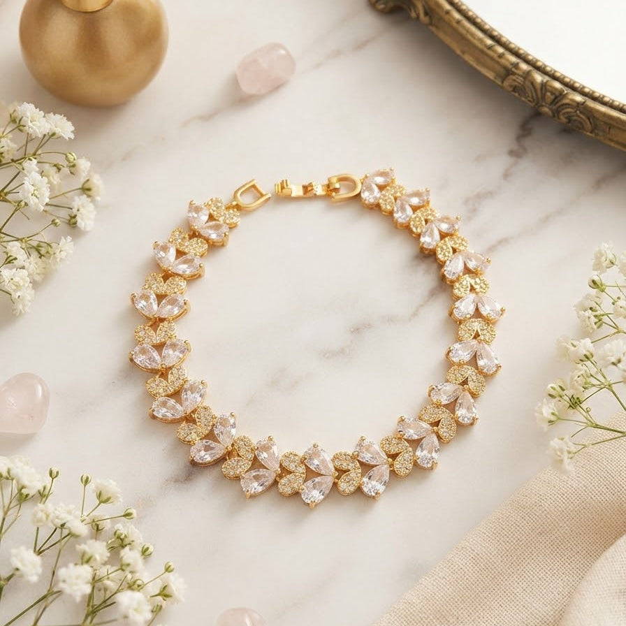 Gold Pear-Cut Zircon Leaf Bracelet