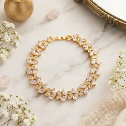 Gold Pear-Cut Zircon Leaf Bracelet